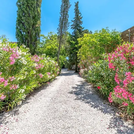 La Tropezienne - Welkeys * سان تروبيه